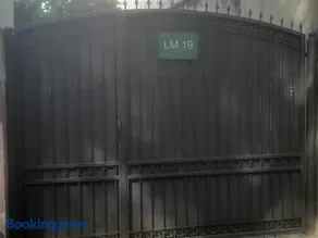 LM 19 - Image 2