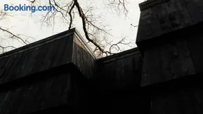 Bather's Cabin - Image 2
