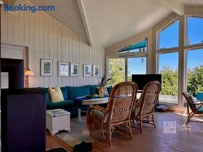 Cozy sea cabin with a great view - Image 2