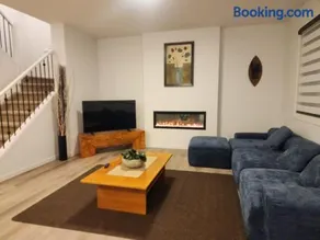 Edmonton New Build Retreat Near Parks & Trails - Image 3