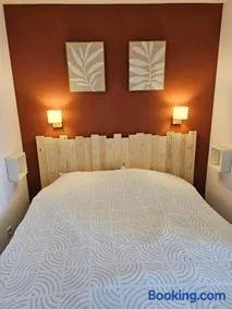Residence Apartment with swimming pool - Image 1