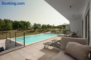 Infinity pool Villa San Amore - Image 3