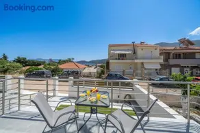 ELENI & MEMAS Luxury Apartments Kefalonia - Image 2
