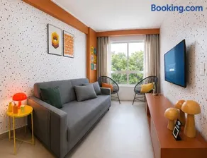 Lindo Apartamento com Vibe Retro Chique Colorido - Image 3