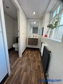 Wakefield Town House - Image 5