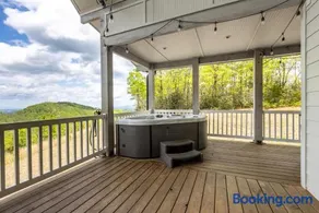 Mountain Top Escape w Hot Tub, Fireplace & Views - Image 2