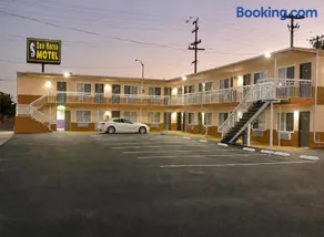 Seahorse Motel - Image 1