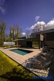 Le Fermage - logement avec piscine, sauna et jacuzzi - Image 4