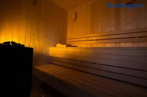 Charmante Cabane dans les arbres avec jacuzzi et sauna - Image 2