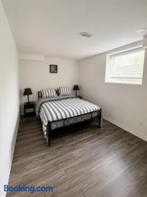 Cozy Apartment in the Greater Toronto Area - Image 4