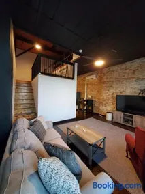 The Loft Sleeps 6 Includes Fully Equipped Kitchen, Washer, Dryer, Heat, and Air Conditioning - Image 1