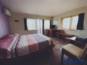 Hotel Fancy - Image 2