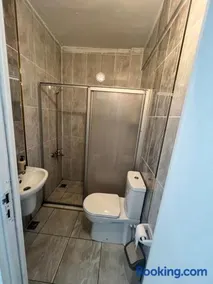 Airport Confort Guest House - Image 4