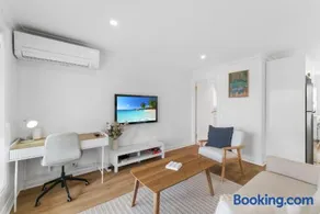 The Pearl by Book Jervis Bay A Fresh, Modern Family Retreat in Old Erowal Bay - Image 5