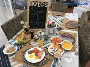 Isle La Breeze Guest House - Image 2