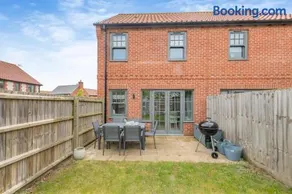 2 Bed in Mundesley oc-r31875 - Image 3