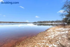 Mallard Lake Retreat - Image 5