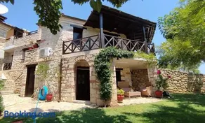 Marthas Stone Houses - Image 2