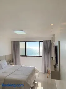 Praia da Costa, SUNRISE STAY - Image 1