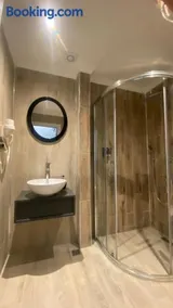 Green Nazar Hotel - Image 5