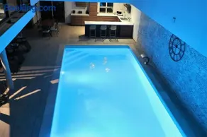 Piscine intérieure privée chauffée 30 min de Versailles - Image 1