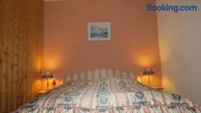 Twin room, shower, toilet, south - Image 5