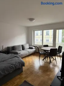 Cozy Studio with great public transport connectivety - Image 4