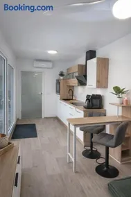 Auszeitnow Tiny Homes im Seecontainer - Garten & Parkplatz - Image 1