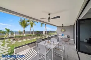 Luxury Romantic Beachfront Condo - Allure 102 - Image 1