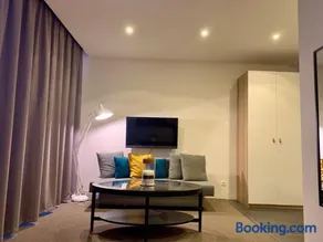 Suite 336 - Image 2