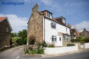 2 Bed in Whitby oc-wa011 - Image 1