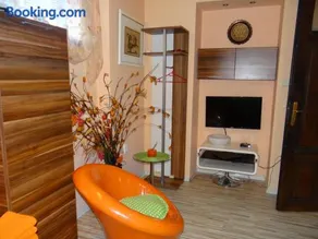 Orange Flower Apartments - Image 5