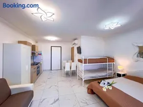 Zeus - Image 3