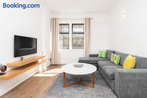 One Bedroom Apt in Adderley Street - Image 2