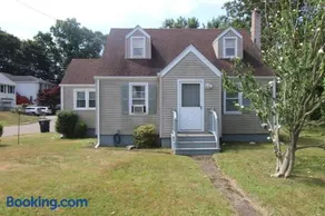 Renovated Beachside Retreat - Image 1