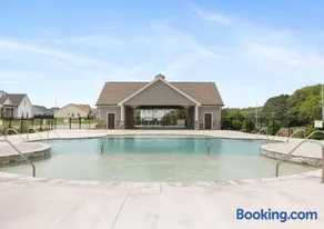 Lakin It Easy Pool Twin Creeks Marina Dry Creek Beach - Image 2
