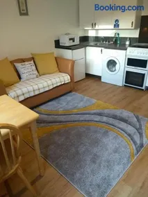 Garden Apartment - Image 2