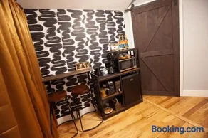 Alafia- Cozy JFK Area Home - This property is a hosted property meaning the host live on site - Image 4