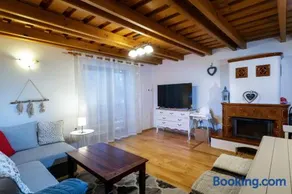 Apartmanica Fairy Tale, JASNÁ - SKI TÁLE- MÝTO POD ĎUMBIEROM, 3 apartments in 1 house, fireplace, free parking - Image 1