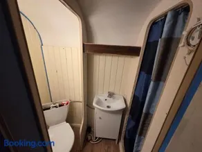 Karavan pri rybniku - Image 3
