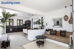 Villa EsHi w Private Pool & Scenic Sea View - Image 5