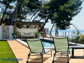 Escapade Martegale - Image 1
