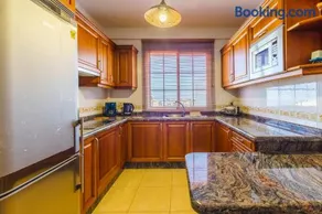 2BR Home with Parking - Mountain Views Terrace - Image 3