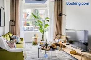Doncaster Large Luxury 3 Bedroom House, Sleeps 8, City Centre, Racecourse, Free Parking, by EMPOWER HOMES - Image 1