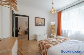 Sophisticated Gem with Private parking - Image 3