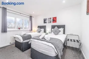 Prime Commuter Executive Apartment Dunfermline - Image 5
