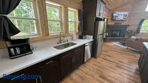 Ultimate Couples Retreat w Fenced Yard for Pet - Image 2
