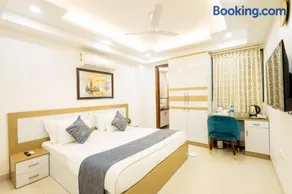 Hotel Krish - Near Medanta and Fortis Hospital Gurugram - Image 1