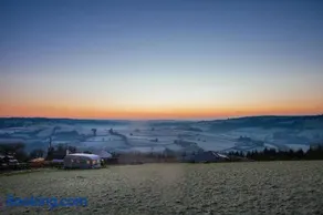 Bluebird Penthouse & Land Rover Hot Tub - Image 2
