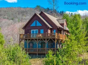 Borrowed Time - Mountain Getaway near Boone, Hot Tub, and Gorgeous Views! - Image 1